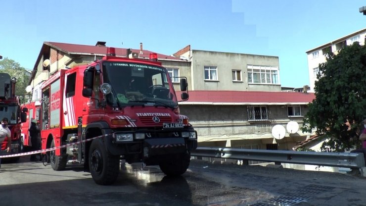 Ataşehir’de korkutan ev yangını