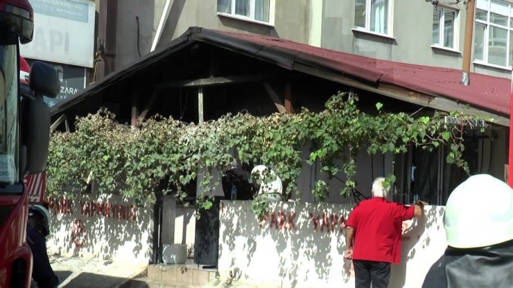 Ataşehir’de korkutan ev yangını