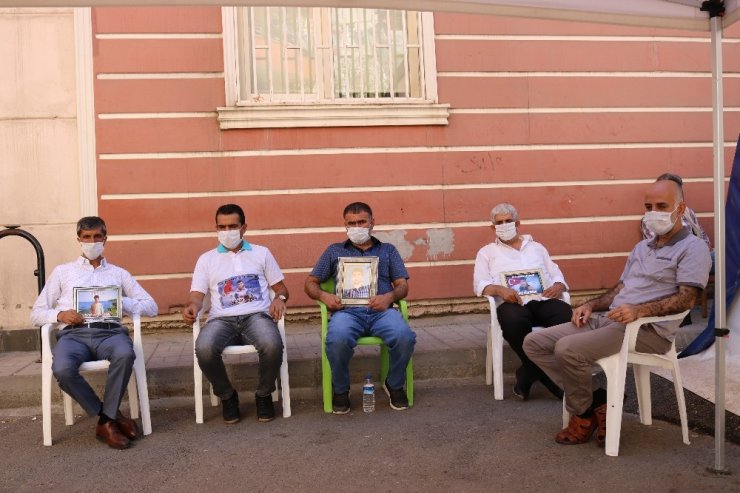 HDP önündeki ailelerin evlat nöbeti 396’ncı gününde