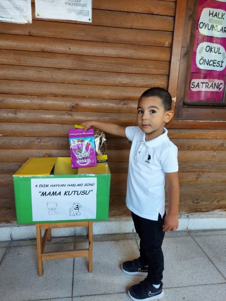 Manisa’da minikler can dostları unutmadı