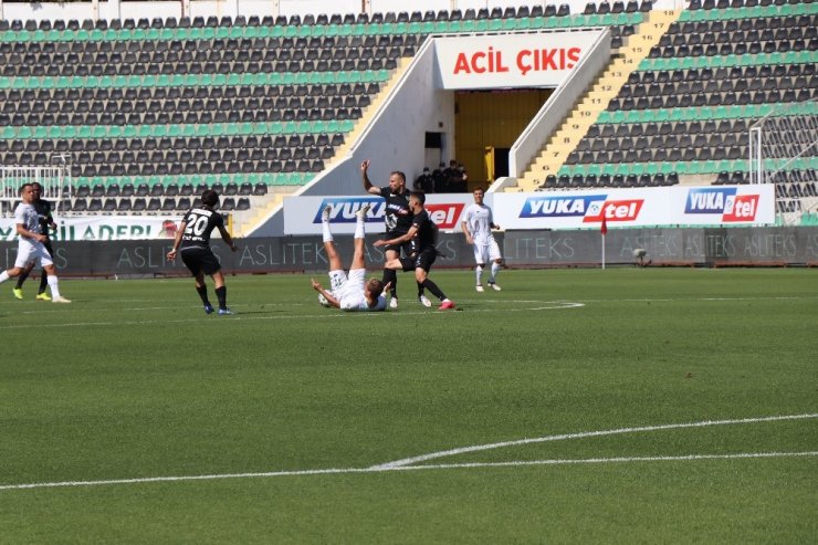 Süper Lig: Denizlispor: 0 - Konyaspor: 0 (Maç devam ediyor)