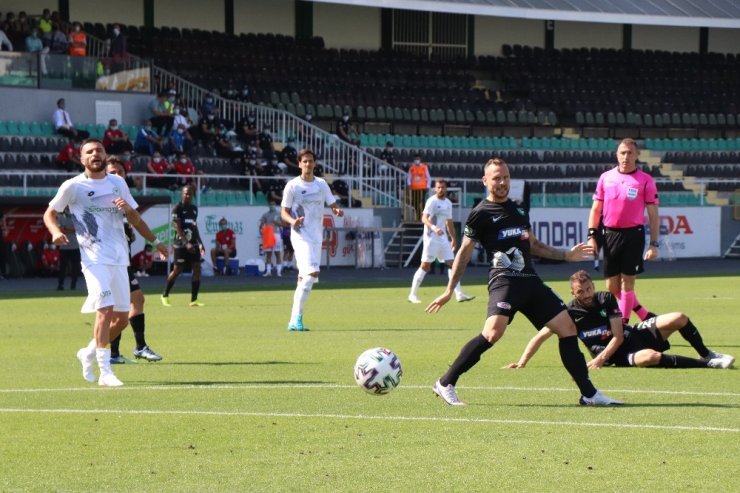 Süper Lig: Denizlispor:0 - Konyaspor:0 (İlk yarı)