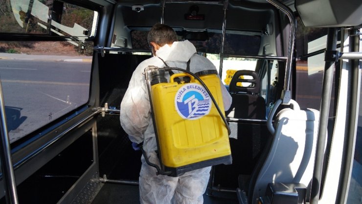 Tuzla’da toplu taşıma araçları dezenfekte edildi
