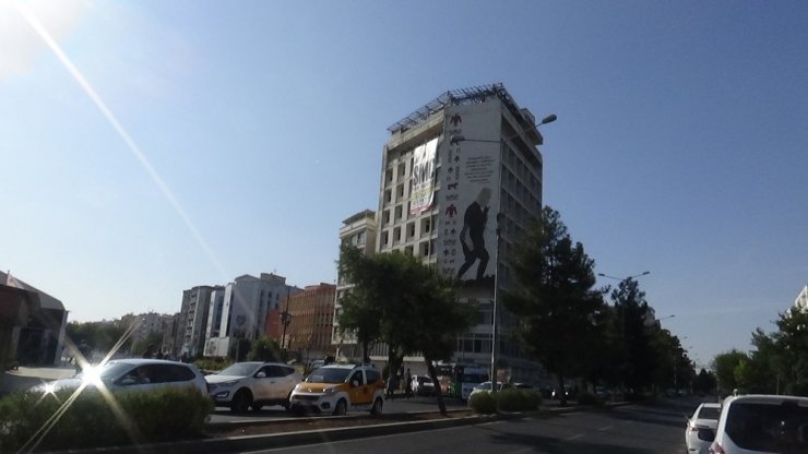 Yıkım çalışmalarına başlanan orduevi alanı Diyarbakır’a nefes aldıracak