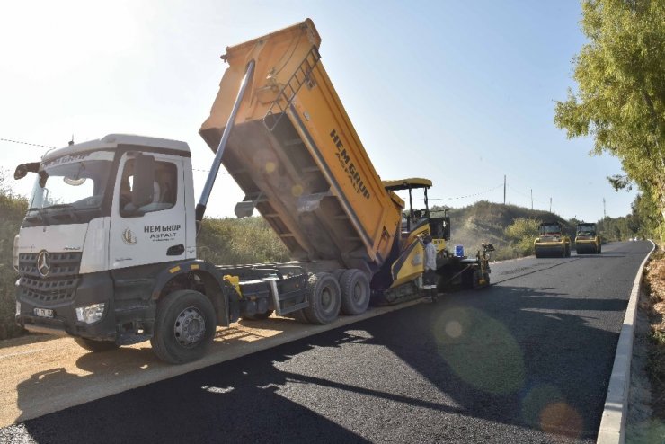 Karataş’a karayolları standardında yol