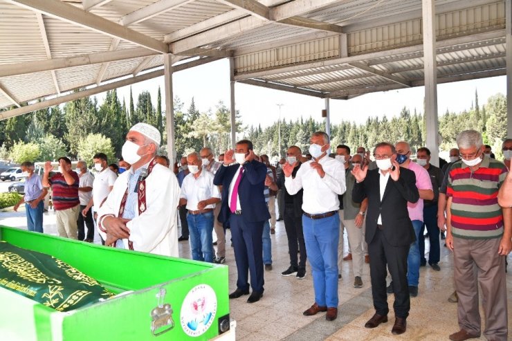 Öldürülen Hülya Güllüce’nin cenazesi toprağa verildi