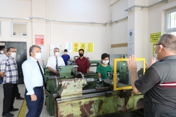 Meslek ve teknik eğitim kurumları uygulama eğitimlerine başladı