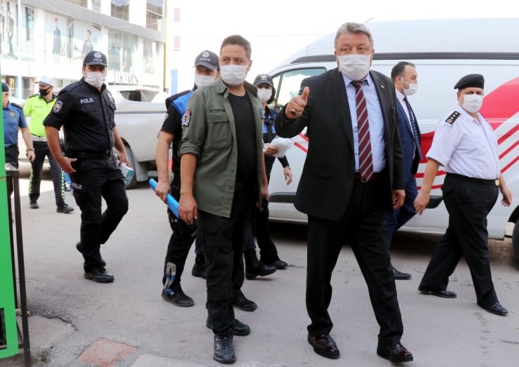 Aksaray Emniyet Müdürü ve Alay Komutanından hem kontrol hem de tebrik