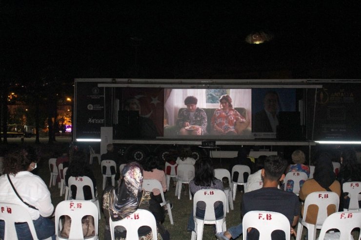 Altın Portakal Sinema Tırı ilçe turlarını tamamladı