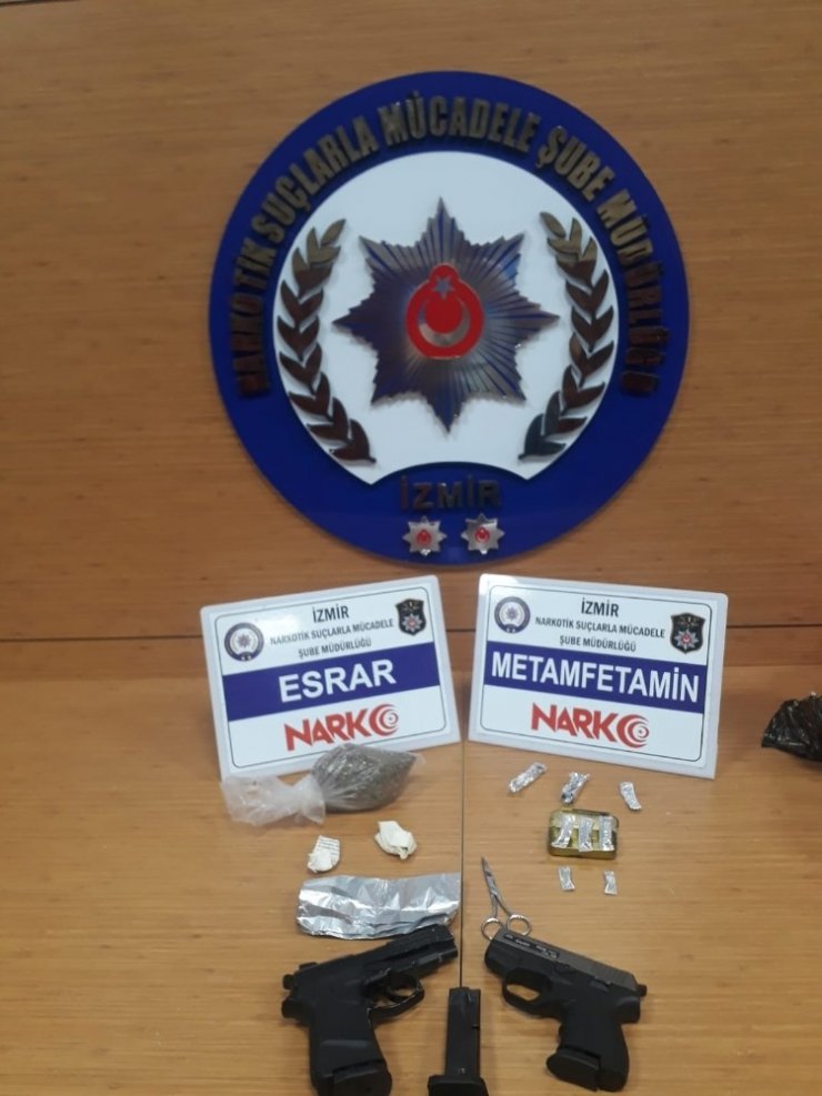 İzmir polisinden zehir tacirlerine balyoz gibi operasyonlar: 16 kişi tutuklandı