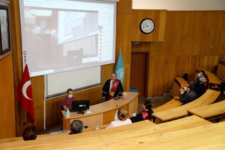 Tıp Fakültesi’nde ilk ders zili ‘online’ çaldı