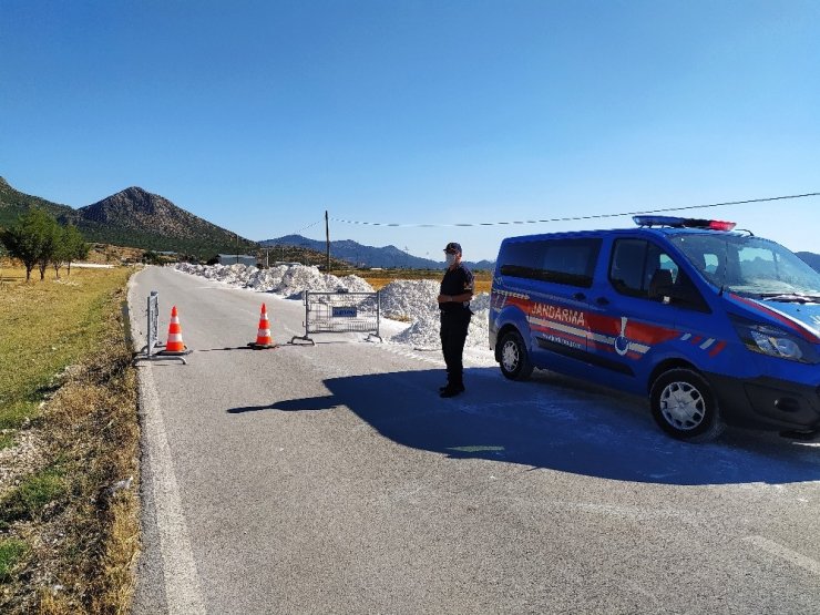 Denizli İl Jandarma Komutanlığı geçen ay 865 olayı aydınlattı