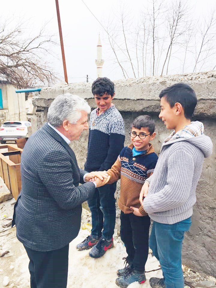 Çermik Belediyesinden uzaktan eğitime 60 tablet desteği