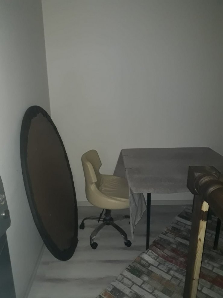 Kiraladıkları daireyi kumarhaneye çevirenler polis baskınında yakalandı