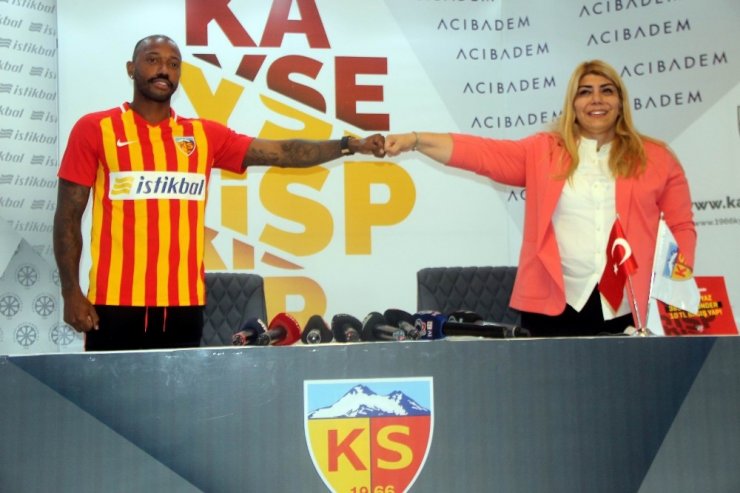 Kayserispor, Fernandes’i renklerine bağladı