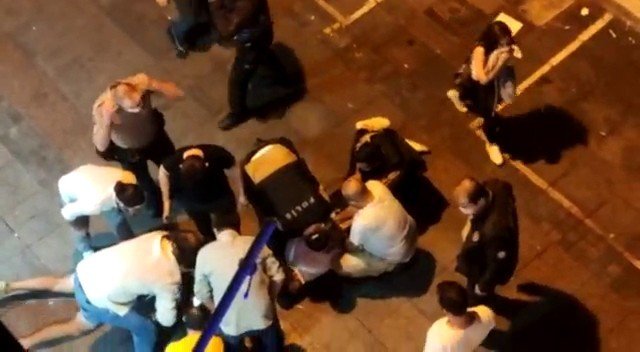 Kadıköy’de bekçiler ile vatandaşlar arasında arbede kameraya yansıdı