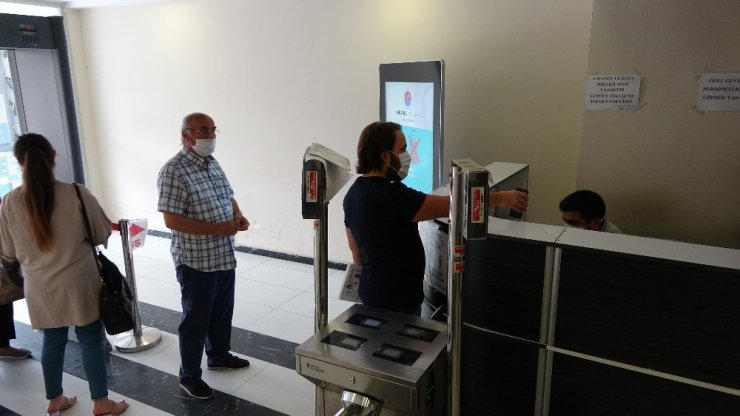 HES kodu olmayanlar geri dönmek zorunda kaldı