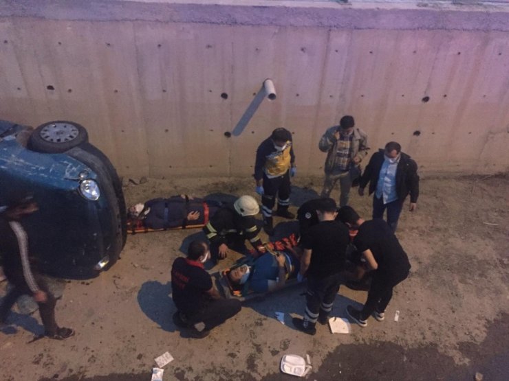 Kanala düşen otomobilde can pazarı