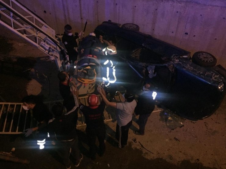 Kanala düşen otomobilde can pazarı