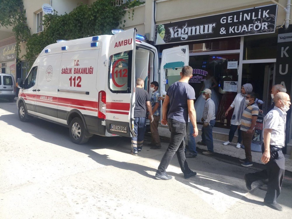 Konya'da çatı tamirinde zemin çöktü! 1 yaralı