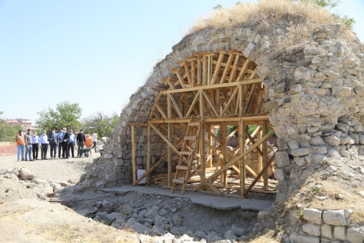 Şahabiyye-i Kübra Medresesi’nde önce kazı sonra restore