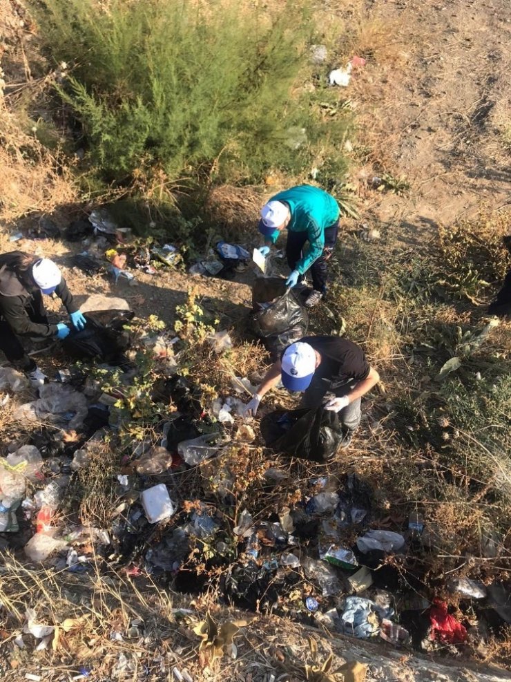 Sporla çevre temizliği yaptılar