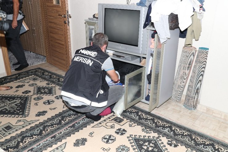 Mersin’de ’torbacılara’ şafak operasyonu
