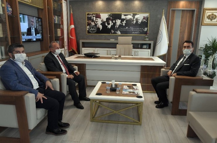 Başkan Dündar’dan Osmangazi Müftüsü Uzun’a ziyaret