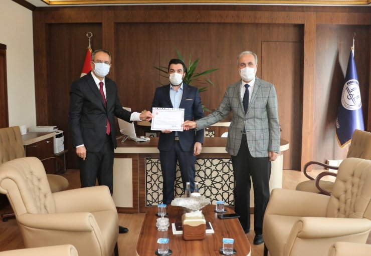 Sultanbeyli Kaymakamı, diyanet personelinin ‘Camiler ve Din Görevlileri Haftası’nı kutladı