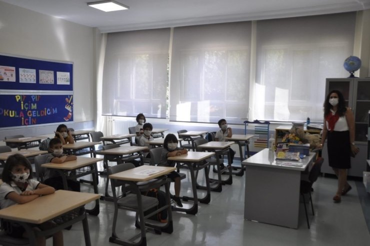 TSE’den Gaziantep Kolej Vakfı’na Okulum Temiz Belgesi