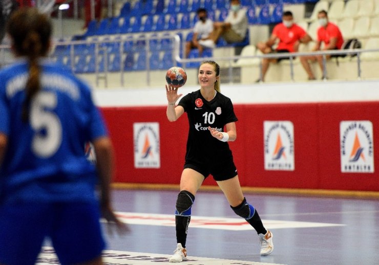 Kaptan takımı galibiyete taşıdı