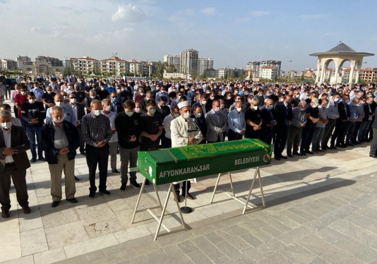 Eczacı Odası Başkanı Melih Köken son yolculuğuna uğurlandı