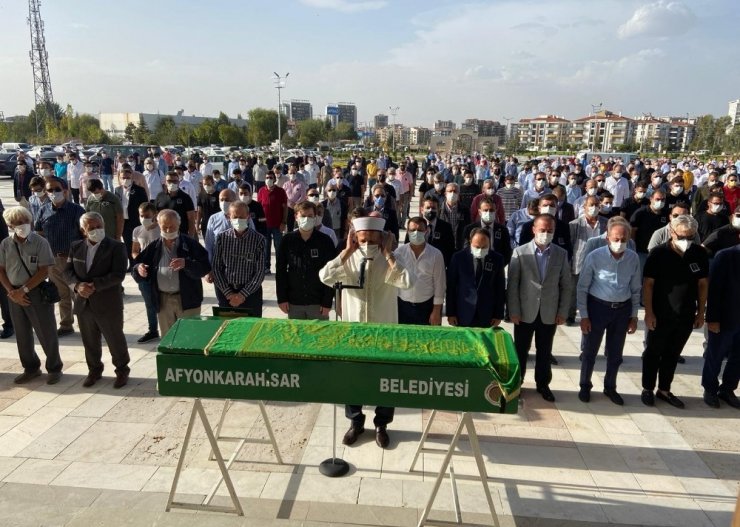 Eczacı Odası Başkanı Melih Köken son yolculuğuna uğurlandı