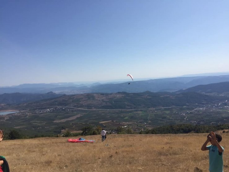 Yamaç paraşütçülerinin yeni mekanı Hisarcık Köyü