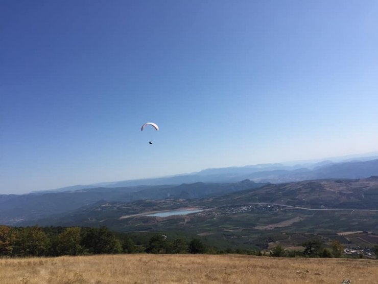 Yamaç paraşütçülerinin yeni mekanı Hisarcık Köyü