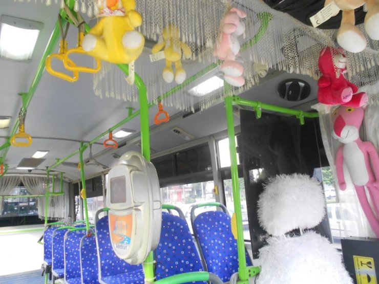 Abart egzozlu süslü halk otobüsü trafikten men edildi
