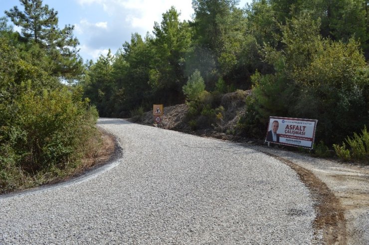 Alanya Demirtaş-Büyükpınar-Yeşilöz yolu asfaltlanıyor
