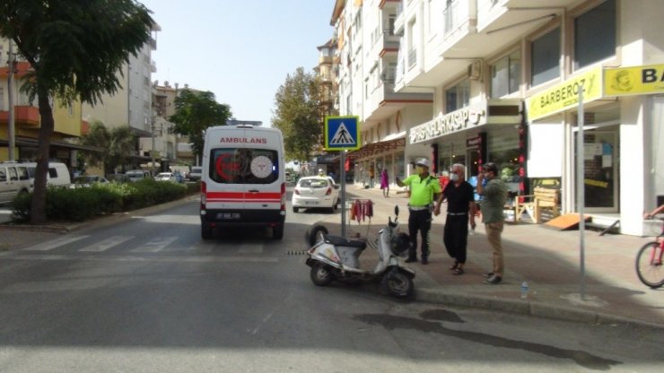Manavgat’ta otomobil ile motosiklet çarpıştı: 1 yaralı