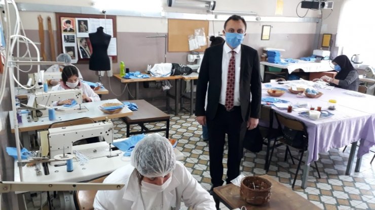 Meslek liselerinde alan derslerinde yüz yüze eğitim başladı