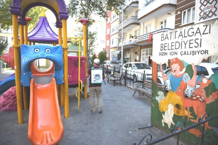 Başkan Güder’den parklara önem