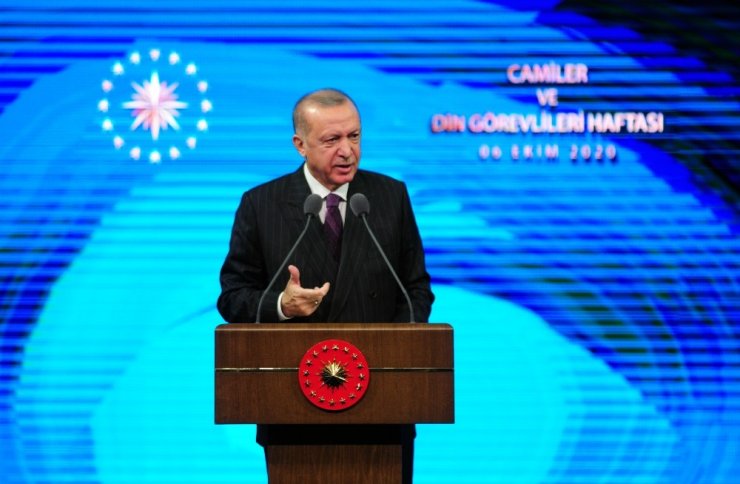 Cumhurbaşkanı Erdoğan’dan Macron’a tepki: "’İslam krizde’ açıklaması saygısızlıktan öte açık bir provokasyondur"