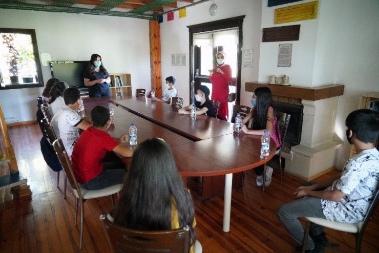 Diyarbakır’da Güneş Evi, Bilgi Evi öğrencilerini ağırladı