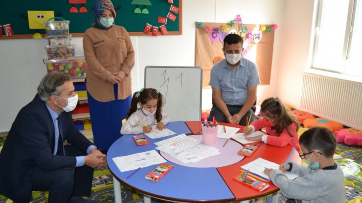 Müdür Yiğit’ten köy okullarına ziyaret