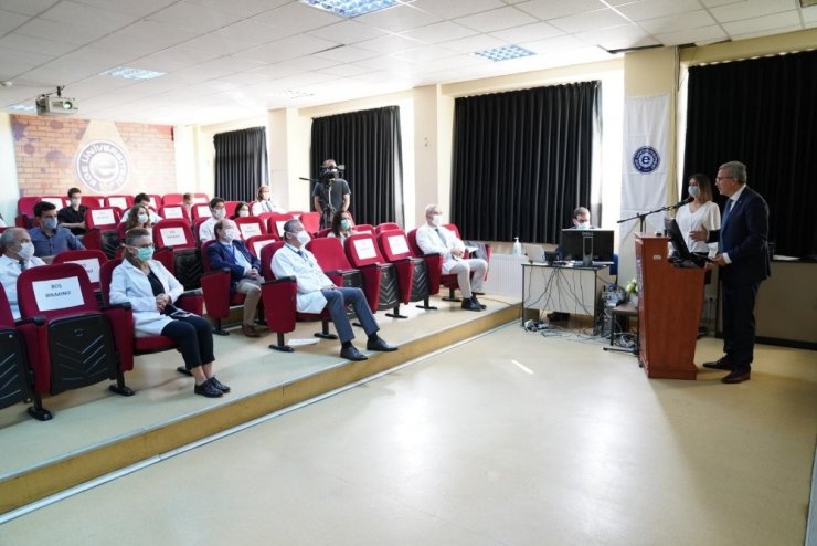 Beyaz önlüklerini giyinip eğitime başladılar