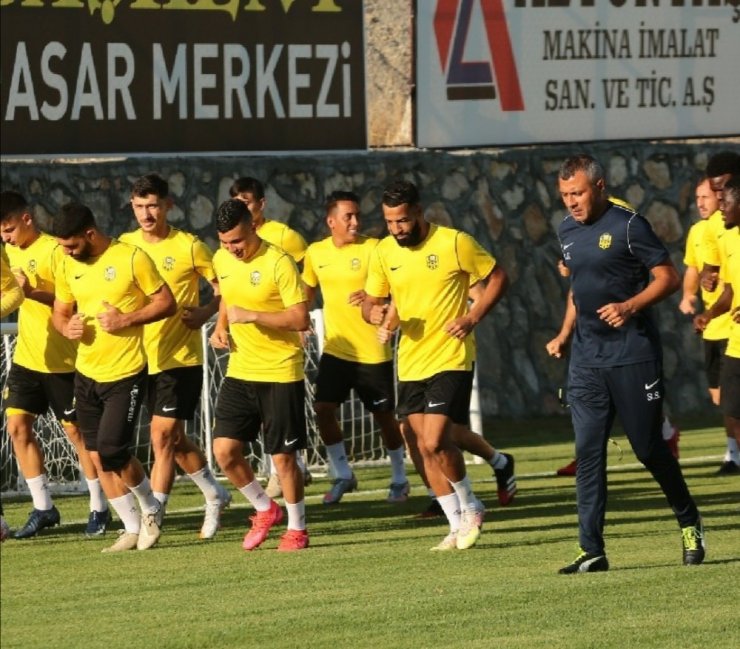 Yeni Malatyaspor, transfer sezonunda 17 ismi kadrosuna kattı
