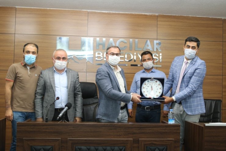 İşçilerde toplu sözleşme sevinci