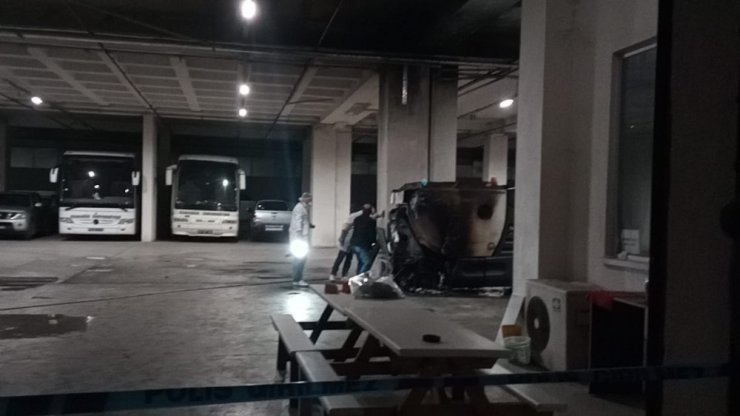Karabük Üniversitesi otoparkında çıkan yangın korkuttu