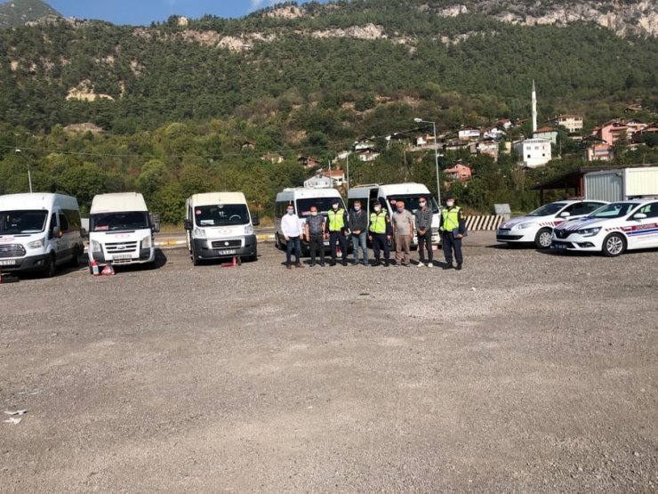 Jandarmadan okul servislerine denetim