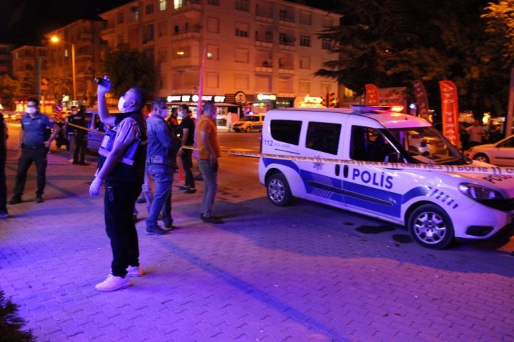 Karaman’da silahlı saldırıda 3 kişi yaralandı, o anlar güvenlik kamerasına yansıdı