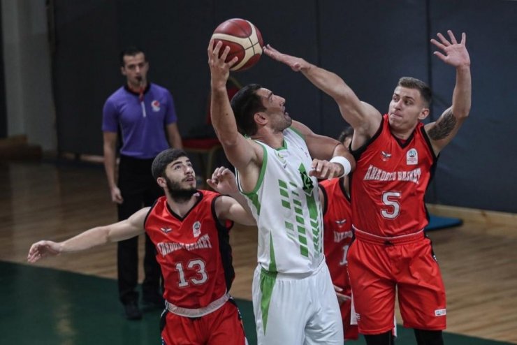 Manisa’nın dev adamları çeyrek finalde